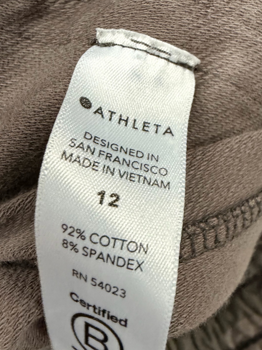 ATHLETA Camo Farallon Jogger Olive Green Size 12 - Picture 7 of 10